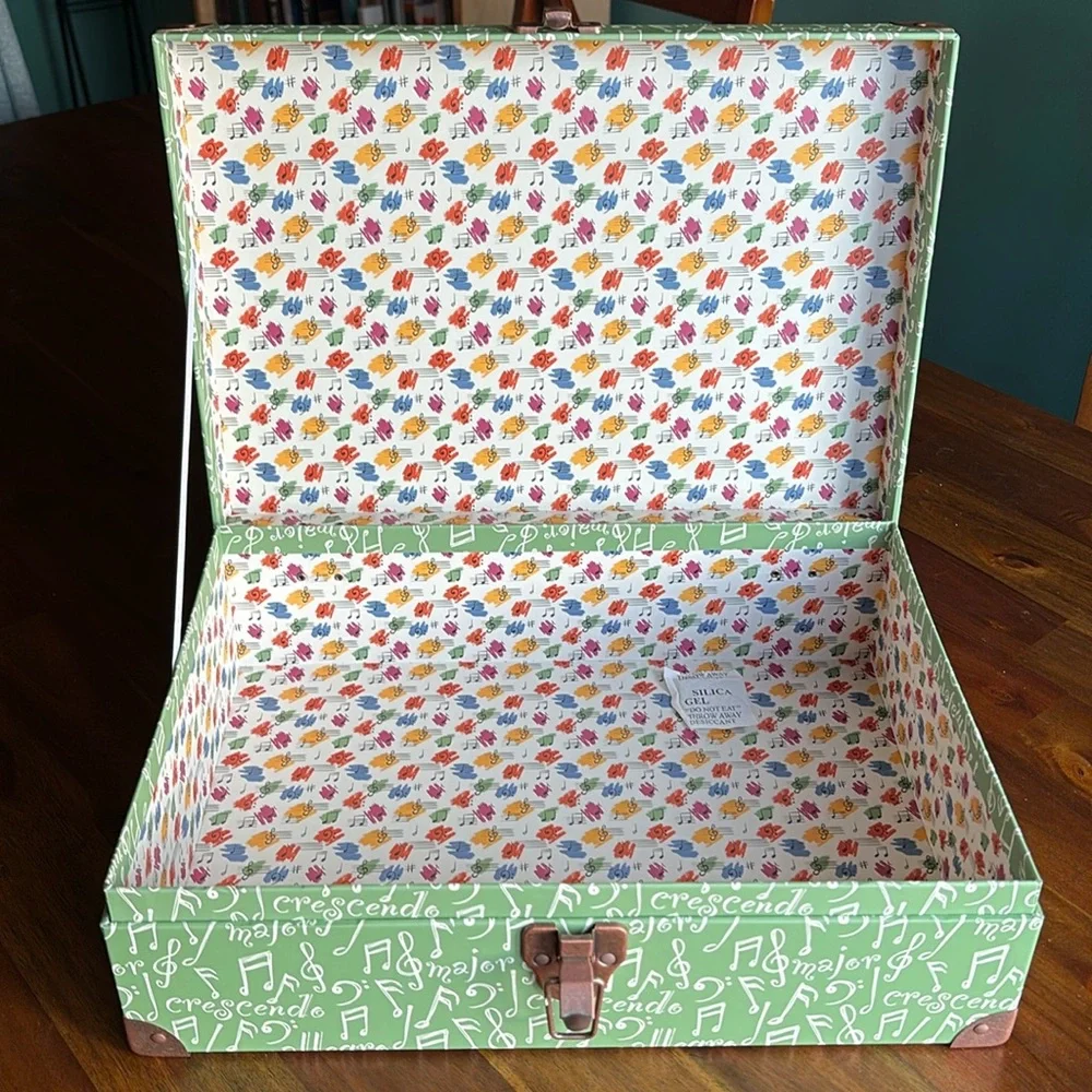 Music Notes and Terms along with Treble and Base Clefs NESTING BOX - metal lock - Picture 6 of 14